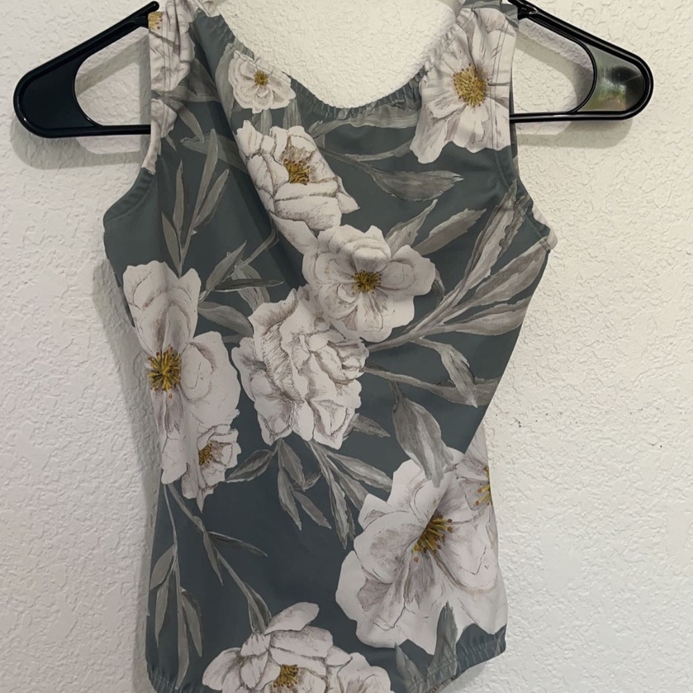 COPY - lucky leo flower leotard